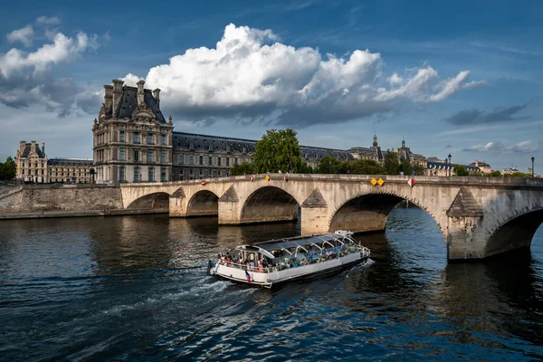 Most Pont Royal Nad Sekwaną Zabytkowe Budynki Paryżu Francja — Zdjęcie stockowe