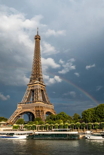 Famosa Torre Eiffel Tour Eiffel Con Arco Iris Río Sena — Foto de Stock