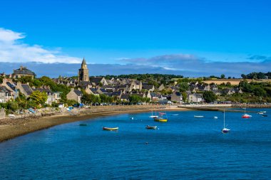 Picturesque Breton Köyü Saint Suliac Atlantik Sahili Ille et Vilaine Bölümü, Fransa