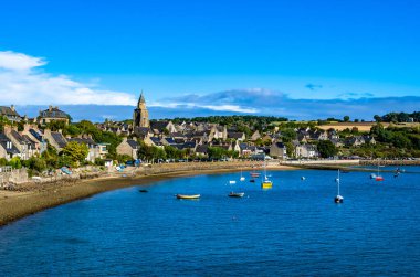Picturesque Breton Köyü Saint Suliac Atlantik Sahili Ille et Vilaine Bölümü, Fransa