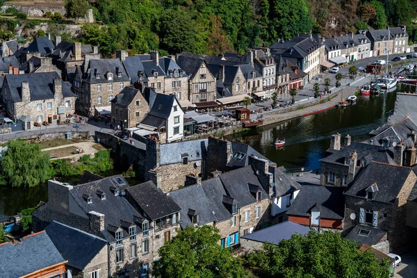 Bretonisches Dorf Dinan Mit Fachwerkhäusern Und Fluss Rance Departement Ille — Stockfoto