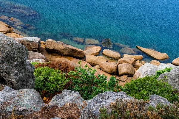 Fransa Nın Brittany Kentindeki Pembe Granit Kayalar Ploumanach Atlantik Kıyısında — Stok fotoğraf