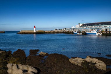 Finistere City Guilvinec 'in Limanı ve Balıkçı Tekneleri Atlantik kıyısında, İngiltere, Fransa