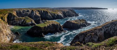 Fransa, Brittany 'deki Finistere Atlantik Sahili' nde Cap Sizun 'daki Peninsula Pointe Du Van' daki Muhteşem Uçurumlar