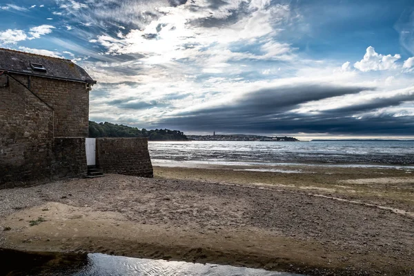 Plaża Plage Ris Mieście Douarnenez Wybrzeżu Atlantyku Finistere Bretanii Francja — Zdjęcie stockowe