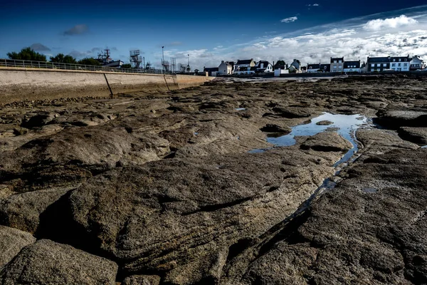 Staden Guilvinec Och Stone Beach Vid Finistere Atlantkusten Bretagne Frankrike — Stockfoto