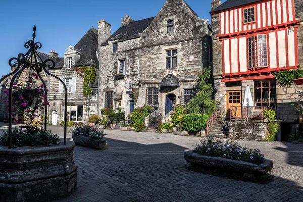 Forntida Byggnader Pittoreska Byn Rochefort Terre Departementet Morbihan Bretagne Frankrike — Stockfoto