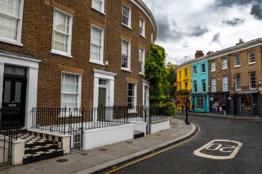 Terk Edilmiş Sokak Resimli Evler Londra 'da Notting Hill Bölgesi, İngiltere