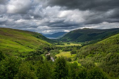 Corrieshalloch Vadisi, İskoçya, İngiltere 'deki Çayırlık Vadisi ve Göl Süpürgesi' nden geçen Ulusal Doğa Rezervi