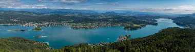 Avusturya 'daki Carinthia' da Woerthersee Gölü 'ne bak (Wrther See)