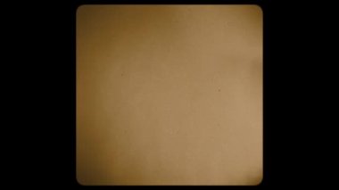 Çizik ve hasarlı Vintage TV ekranı. Retro Film Efekti. Yuvarlak kenarlı ekran ve hasarlı film bandı. Klasik film. 8mm.