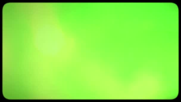 カソードレイチューブテレビの緑色スクリーン 明るいノイズとライトリーク オーバーレイに最適です クロマケイ レトロフィルム フレーム効果 — ストック動画