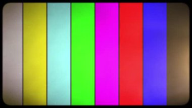 Kineskop retro televizyonlu SMPTE renk çubukları. Eski bir televizyon ekranının yanıp sönen resmi. Eski CRT TV renk oluşturma testi. SMPTE renk çizgisi teknik sorunları.