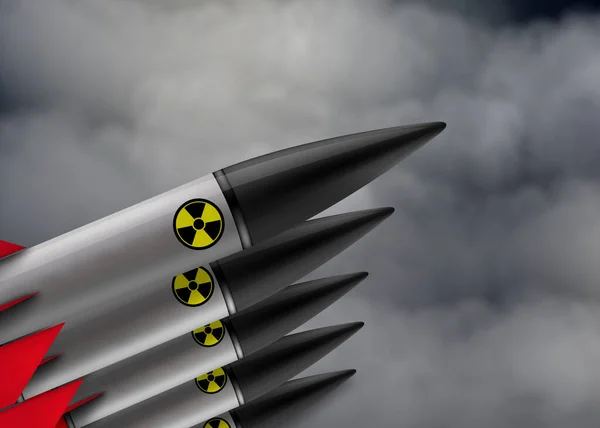 Reihe Von Atomraketen Gegen Dunklen Himmel Mit Wolken Realistische Zusammensetzung — Stockvektor