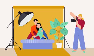 Fotoğrafçı vektör illüstrasyonu için poz veren genç çiftle stüdyo düz arka planda fotoğraf çekimi.