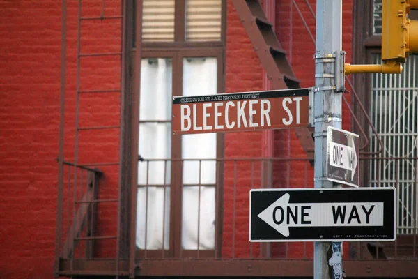 Cartel Histórico Bleecker Street Midtown Manhattan Nueva York —  Fotos de Stock