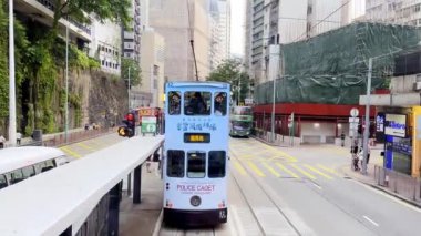 Hong Kong Tramvayları, Hong Kong - 14 Nisan 2024 - Hong Kong tramvayları Hong Kong 'da dar çaplı bir tramvay sistemidir.. 