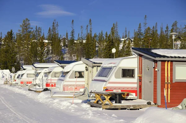Snowy Camping Invierno Con Remolque — Foto de Stock