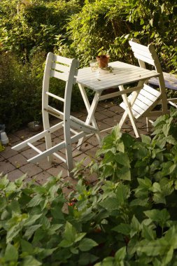 Servis birimi üzerinde organik bahçecilik