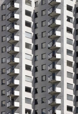  Apartmanın soyut dış mimari cephesi              