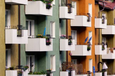 Balkonlu Daire Konut Binası