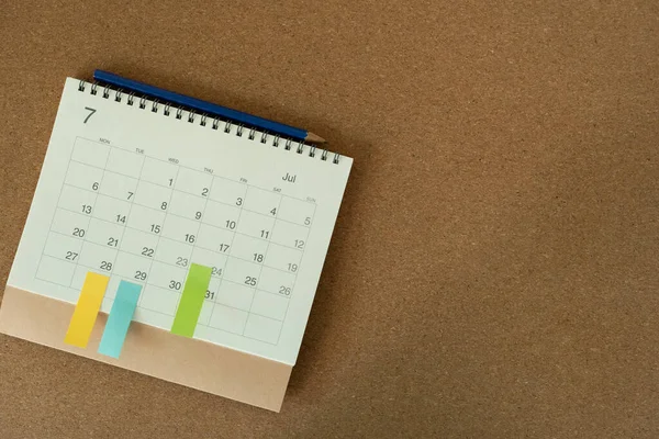 Cierre Calendario Lápiz Sobre Fondo Mesa Planificación Reuniones Negocios Concepto — Foto de Stock