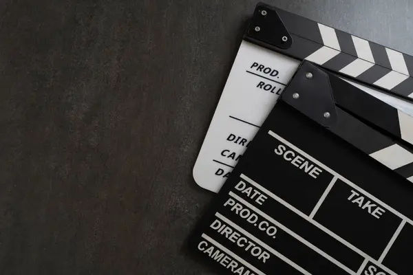 Filmklöppel Auf Schwarzem Tischhintergrund Konzept Für Film Kino Und Videoaufnahmen Stockfoto