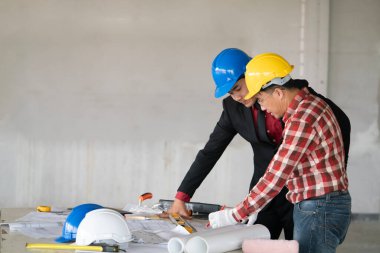 Asyalı mühendislere birlikte istişare edildi ve inşaat, mühendislik ve teknoloji konseptindeki açık havada buluşmayı planladılar.