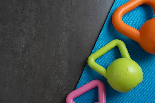 Time Exercising Sport Kettle Bell Equipment Yoga Mat Background Healthy Лицензионные Стоковые Изображения