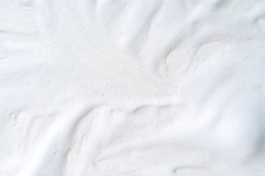 Tıraş kremi veya köpük beyaz arka plan üzerinde çeşitli vuruş sıçrama topluluğu