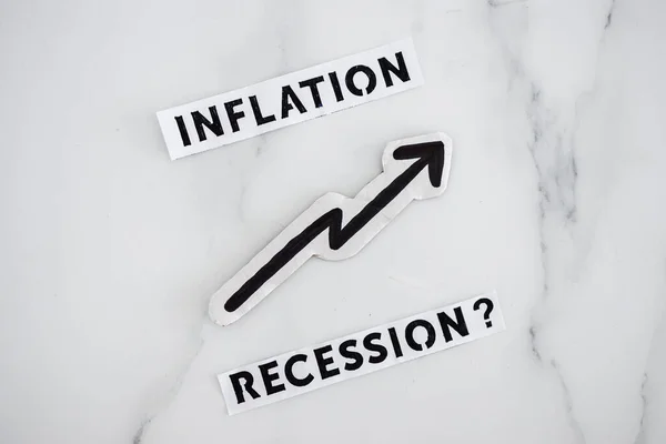Inflacja Strzałką Górę Teksty Recesji Znakiem Zapytania Pod Spodem Pojęcie — Zdjęcie stockowe