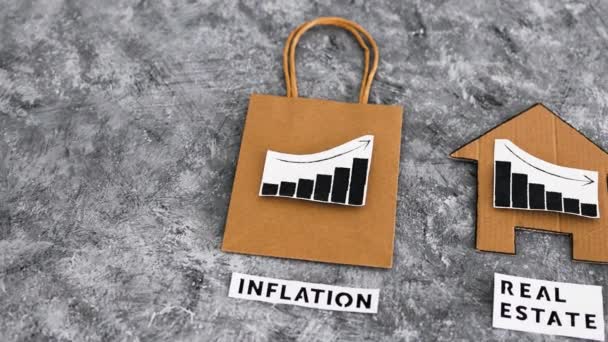 Inflasi Meningkat Dan Nilai Real Estat Menjatuhkan Gambar Konseptual Tas — Stok Video