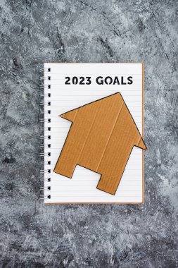 Ev alma ya da yuva kurma kavramı, 2023 hedefli karton ev.