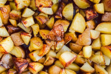 Fırında pişirilmiş patates ve sağlıklı vejetaryen yemek tarifleri.