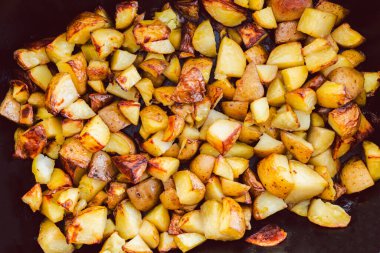 Fırında pişirilmiş patates ve sağlıklı vejetaryen yemek tarifleri.