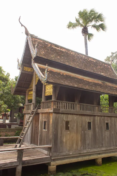Antigua Capilla Madera Tailandesa Estilo Lanna Templo —  Fotos de Stock