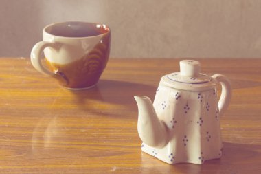 Natürmort klasik seramik su ısıtıcısı Kupası