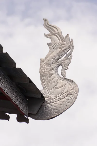 Silver Thai Naga Gable Spets Med Himmel Lanna Stil — Stockfoto