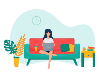 Serbest çalışan bir kız kanepede bacağı bükülmüş bir şekilde oturuyor ve dizüstü bilgisayarla çalışıyor. Uzaktan çalışma konsepti, evde çalışma. Oturma odası. Evden çalışıyorum. Vektör çizimi. Düz biçim.