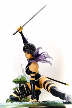 Osaka, JP - 12 Nisan 2023: X-Men MARVEL COMIC karakteri Psylocke 'un görüntüsü. Kotobukiya Japonya 'dan Bishoujo koleksiyonu..