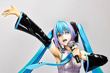 OSAKA, JAPONYA - 11 Haziran 2023: Kotobukiya Japonya 'dan Bishoujo koleksiyonundan HATSUNE MIKU figürü