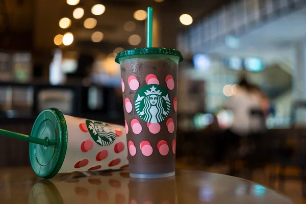 Bangkok Thailand Oktober 2022 Återanvändbar Kopp För Medlem Starbucks Belöningar — Stockfoto