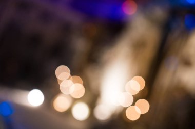 Işık bokeh, soyut bulanık restoran ve parti ışıkları arka planının odaklanma efekti.