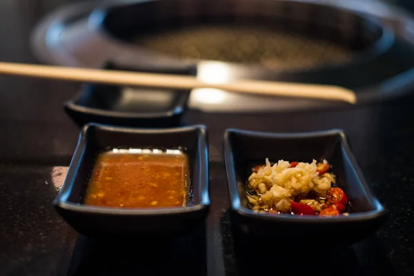 Delicious Japanese Hot Pot Sukiyaki Dipping Sauce Added Lime Garlic — 스톡 사진