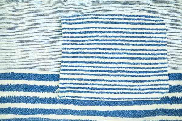 Detailní Záběr Kapsy Bílou Modrou Pruhovanou Košilí Horní Pohled — Stock fotografie