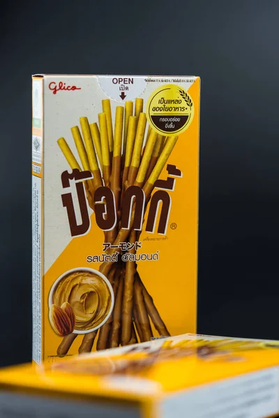 Bangkok Thajsko Března 2023 Krabička Sušenky Poďobanou Značkou Příchuť Mandlového — Stock fotografie