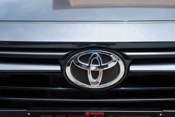 Samut Prakan Thailand Juli 2023 Närbild Toyota Billogotypen Grå Toyota — Stockfoto