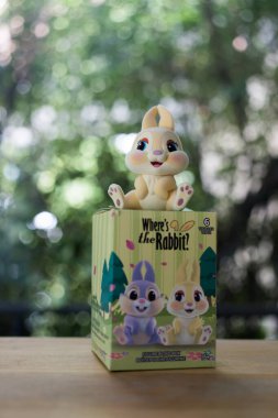 Bangkok, Tayland - 22 Ağustos 2023: Şirin oyuncak Bayan Tavşan, figür serisi 