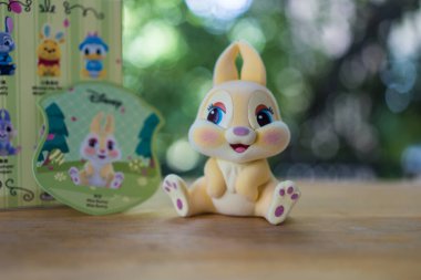 Bangkok, Tayland - 11 Eylül 2023: Şirin oyuncak Bayan Tavşan, figür serisi 