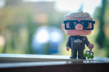 Bangkok, Tayland - 6 Ekim 2023 Funko Pop oyuncakları. Funko Pop! Disney Carl nomber 59